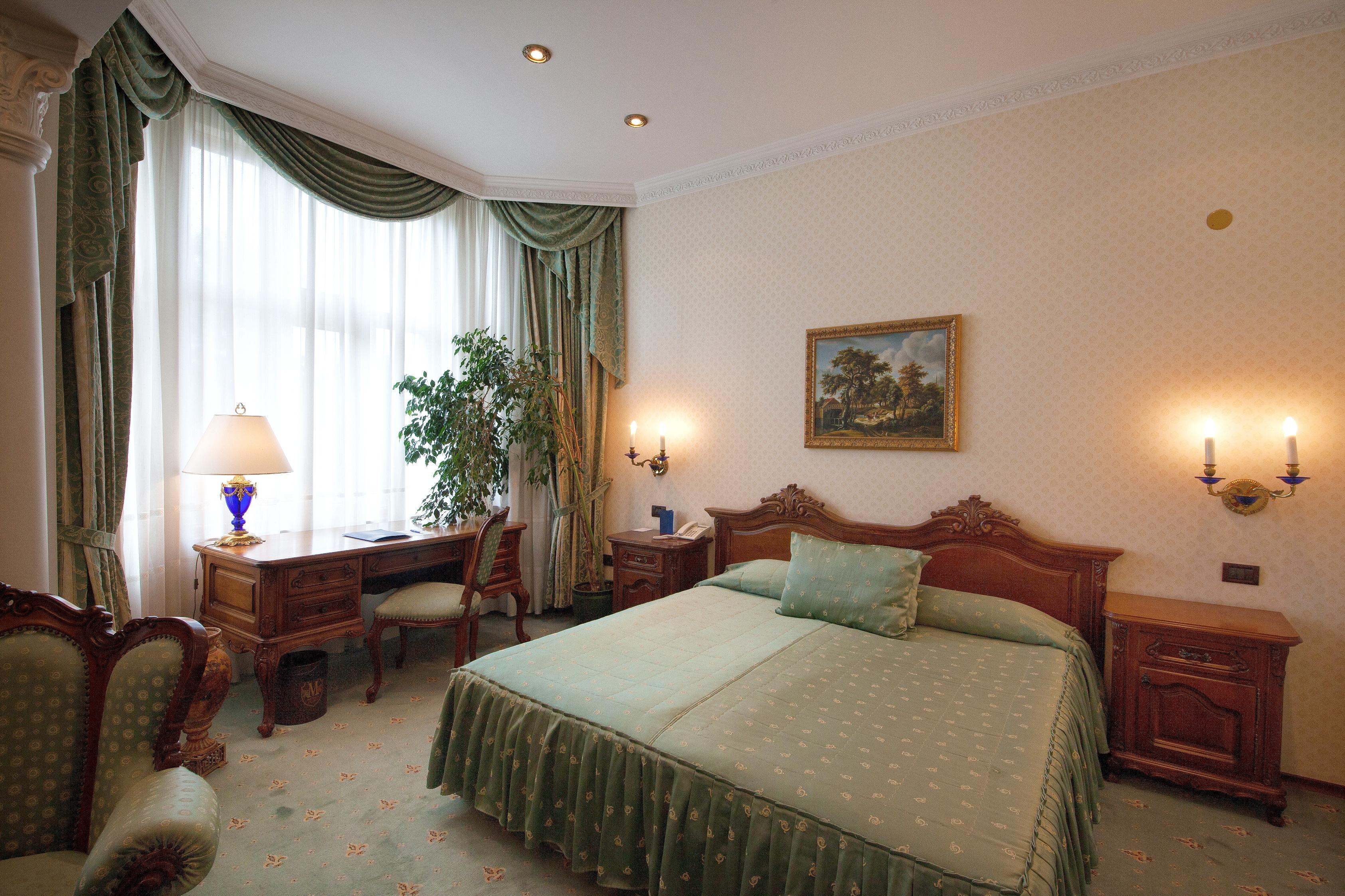 Grand Hotel London Varna Extérieur photo A bedroom