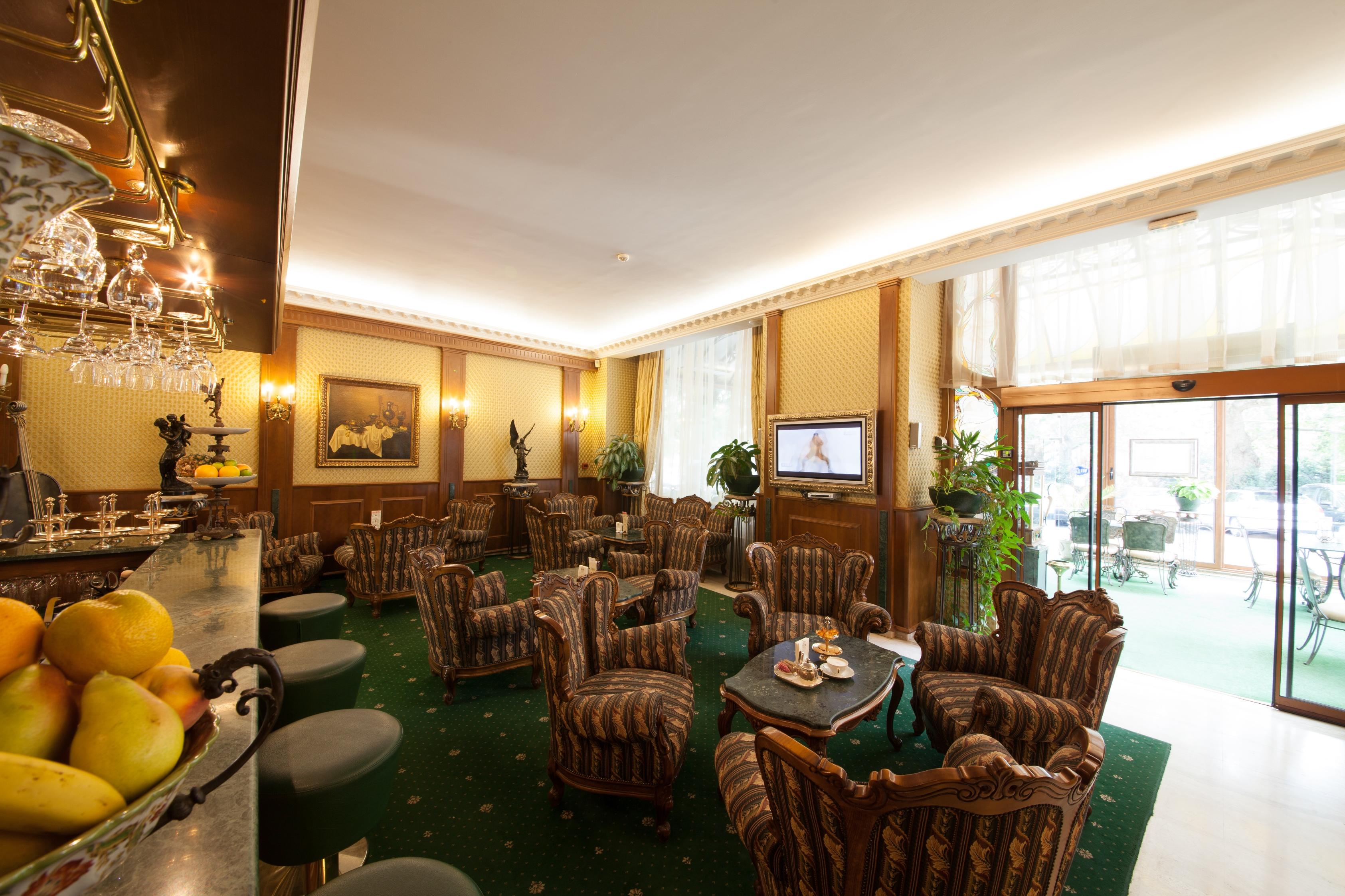 Grand Hotel London Varna Extérieur photo The lobby