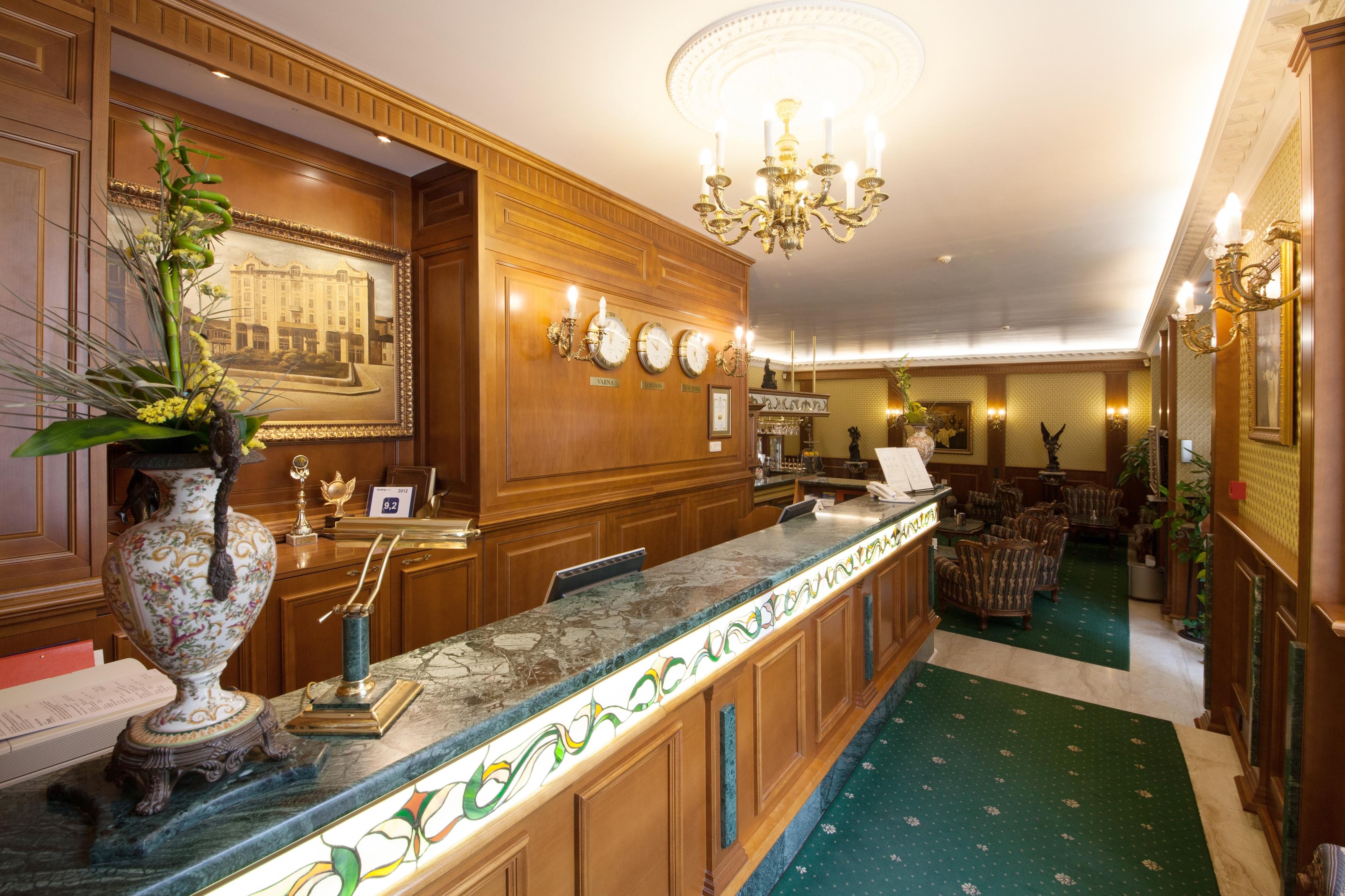 Grand Hotel London Varna Extérieur photo Reception