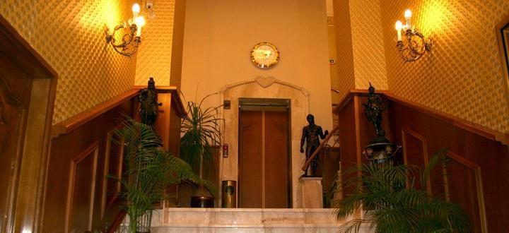 Grand Hotel London Varna Intérieur photo The interior of the hotel